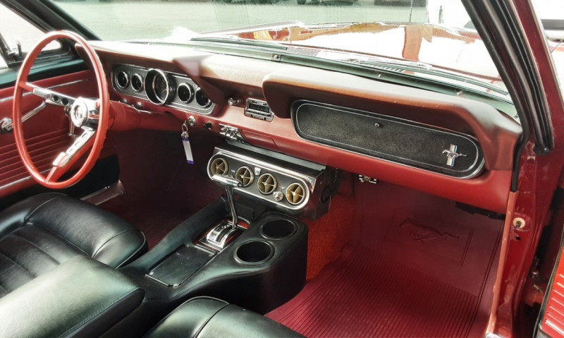 Photo 24 de l'offre de FORD MUSTANG COUPE 289CI V8 BURGUNDY 1966 à 35900€ chez Centrale auto marché Périgueux