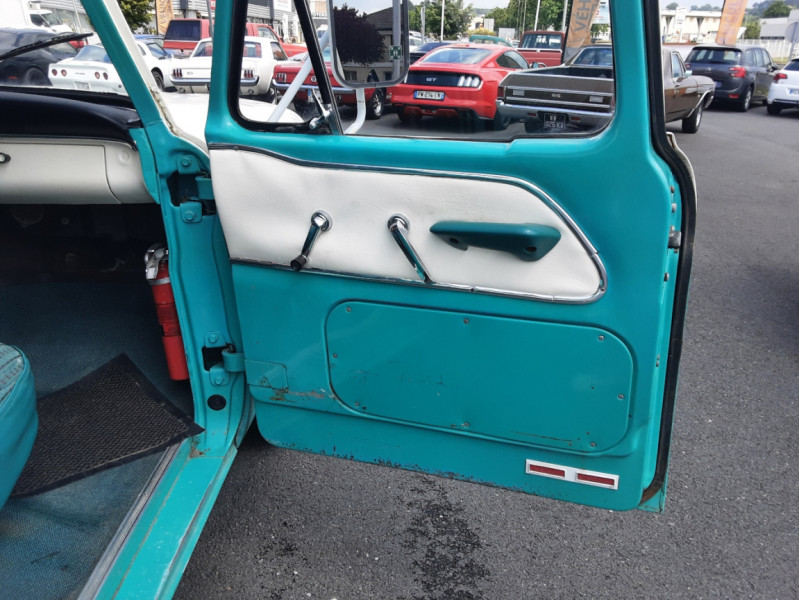 Photo 17 de l'offre de FORD F250 pick-up à 19900€ chez Centrale auto marché Périgueux