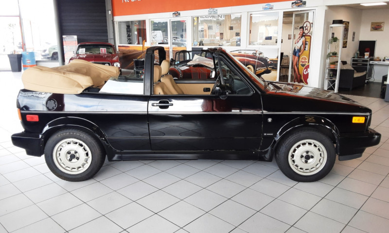 Photo 6 de l'offre de VOLKSWAGEN GOLF 1.8 cabriolet 112 KARMAN WOLFSBURG EDITION à 16990€ chez Centrale auto marché Périgueux