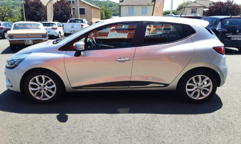 Photo 23 de l'offre de RENAULT CLIO IV dCi 90 E6C EDC Business à 14990€ chez Centrale auto marché Périgueux