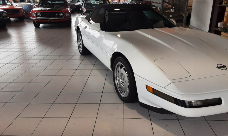Photo 17 de l'offre de CHEVROLET CORVETTE C4 CABRIOLET LT1 V8 5.7L BLANCHE à 25900€ chez Centrale auto marché Périgueux