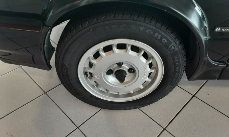 Photo 25 de l'offre de VOLKSWAGEN GOLF 1.8 cabriolet 112 KARMAN WOLFSBURG EDITION à 16990€ chez Centrale auto marché Périgueux