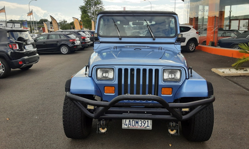 Photo 4 de l'offre de JEEP WRANGLER 4.2L 6 CYLINDRES 1989 BLEUE à 19990€ chez Centrale auto marché Périgueux