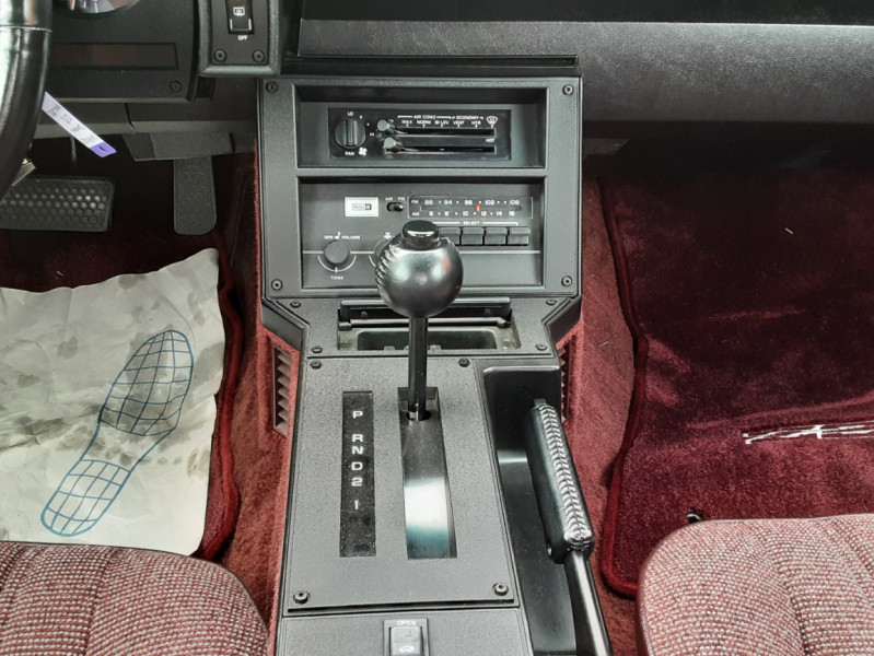 Photo 3 de l'offre de CHEVROLET CAMARO Z28  5.0L V8 à 29990€ chez Centrale auto marché Périgueux