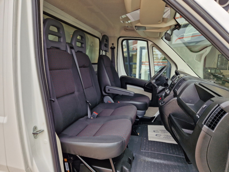 Photo 8 de l'offre de CITROEN JUMPER CAISSE 20M3 BLUEHDi 160 BVM6 CONFORT à 26990€ chez Centrale auto marché Périgueux