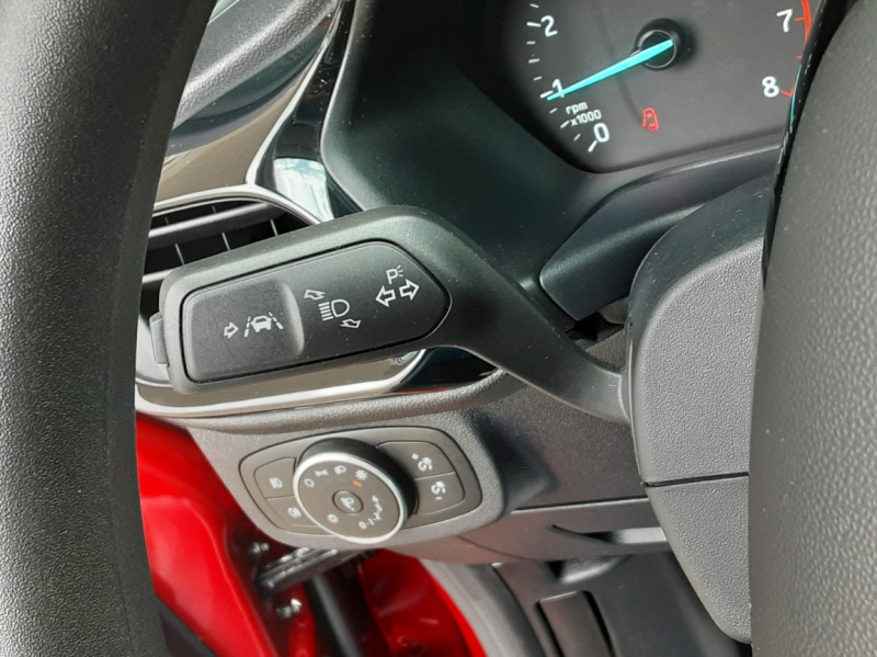 Photo 35 de l'offre de FORD FIESTA 1.1 75 ch BVM5 Connect Business  à 14990€ chez Centrale auto marché Périgueux