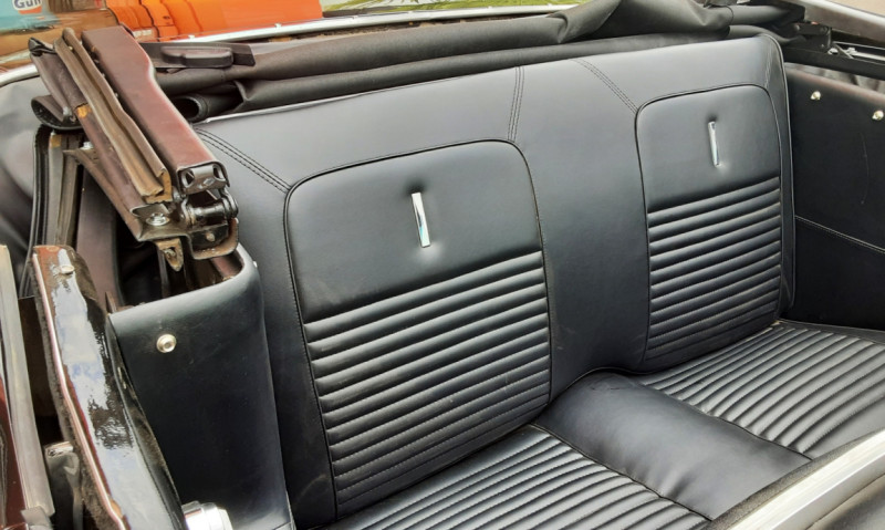 Photo 24 de l'offre de FORD MUSTANG CABRIOLET CODE A TRIPPLE BLACK 1967 à 53990€ chez Centrale auto marché Périgueux