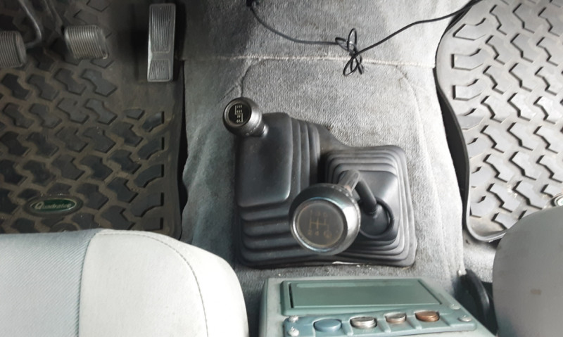 Photo 13 de l'offre de JEEP WRANGLER 4.2L 6 CYLINDRES 1989 BLEUE à 19990€ chez Centrale auto marché Périgueux