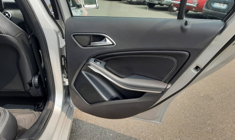 Photo 40 de l'offre de MERCEDES-BENZ CLASSE A 180 CDI BlueEFFICIENCY Business Executive 7-G DCT A à 18990€ chez Centrale auto marché Périgueux