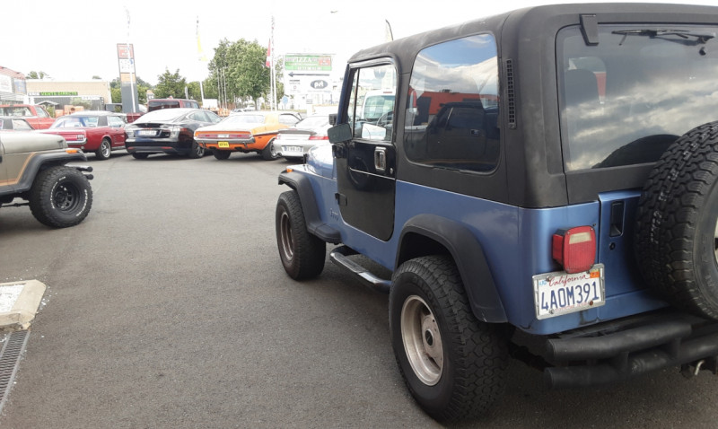Photo 23 de l'offre de JEEP WRANGLER 4.2L 6 CYLINDRES 1989 BLEUE à 19990€ chez Centrale auto marché Périgueux