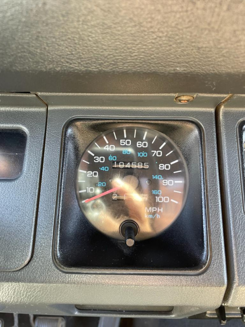 Photo 8 de l'offre de JEEP WRANGLER 4.0L 6 CYLINDRES à 20990€ chez Centrale auto marché Périgueux