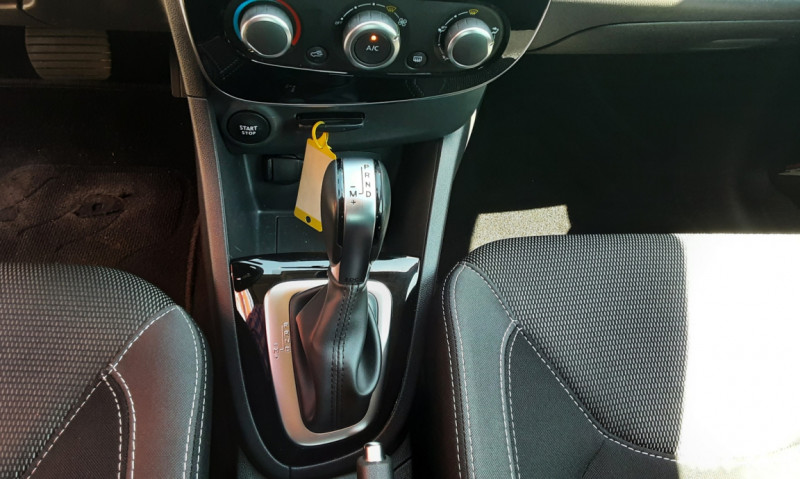 Photo 31 de l'offre de RENAULT CLIO IV dCi 90 E6C EDC Business à 14990€ chez Centrale auto marché Périgueux