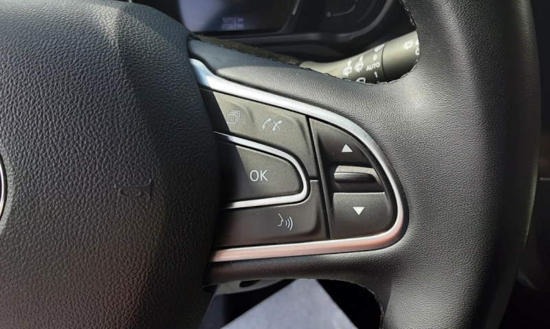 Photo 10 de l'offre de RENAULT KADJAR Blue dCi 115 EDC Business  à 19490€ chez Centrale auto marché Périgueux