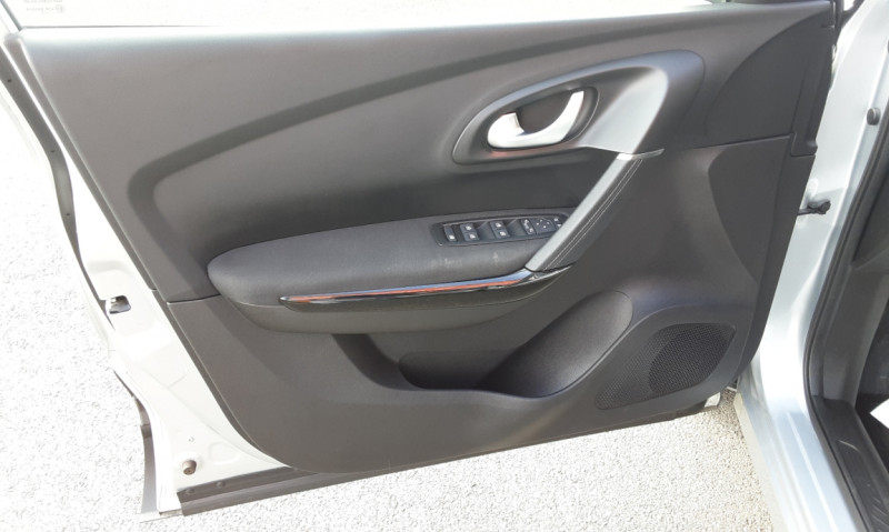 Photo 9 de l'offre de RENAULT KADJAR Blue dCi 115 EDC Business  à 19490€ chez Centrale auto marché Périgueux