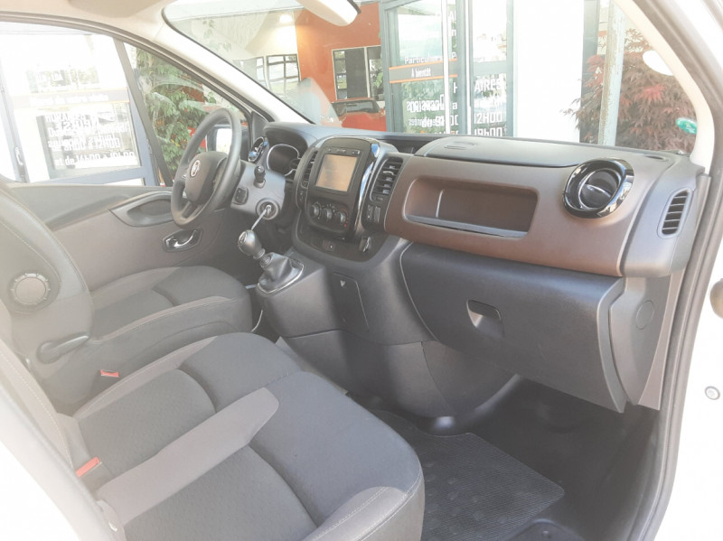 Photo 25 de l'offre de FIAT TALENTO FGN LH1 1.6 MULTIJET 95 PACK PRO NAV  à 19200€ chez Centrale auto marché Périgueux