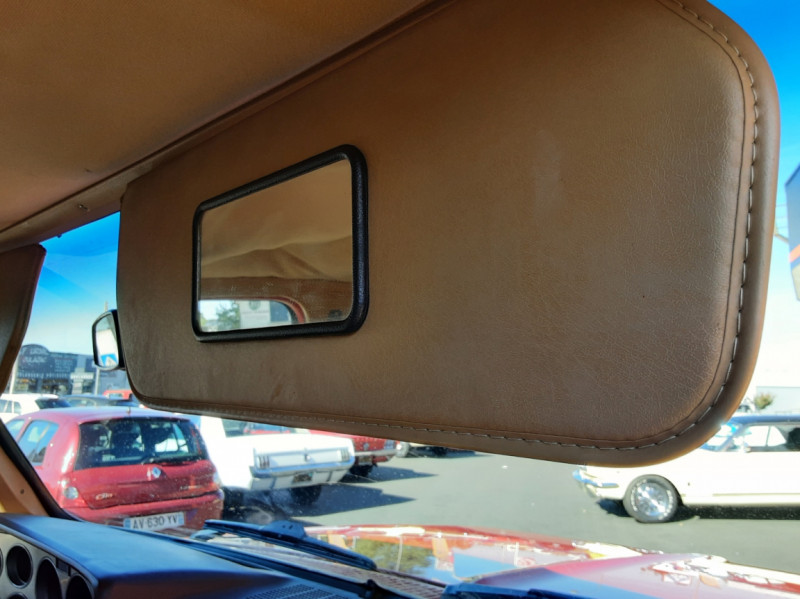 Photo 45 de l'offre de CHEVROLET C10 V8 305CI SILVERADO 5.0L 1985 à 26900€ chez Centrale auto marché Périgueux