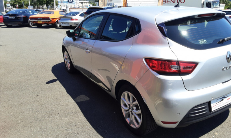 Photo 26 de l'offre de RENAULT CLIO IV dCi 90 E6C EDC Business à 14990€ chez Centrale auto marché Périgueux