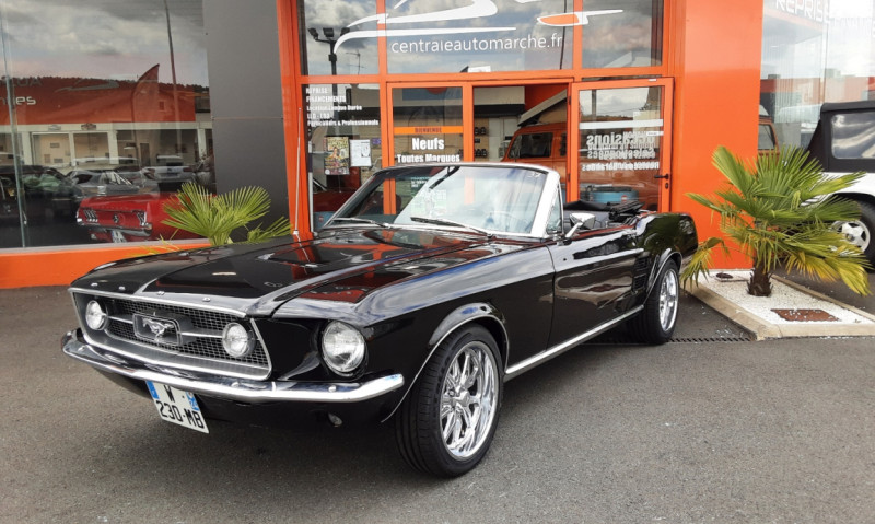 Photo 21 de l'offre de FORD MUSTANG CABRIOLET CODE A TRIPPLE BLACK 1967 à 53990€ chez Centrale auto marché Périgueux