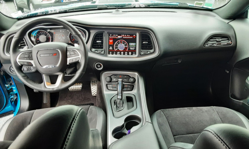 Photo 8 de l'offre de DODGE CHALLENGER 6.4L 492 SCAT PACK à 52990€ chez Centrale auto marché Périgueux