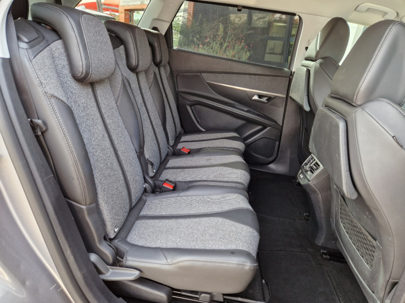 Photo 41 de l'offre de PEUGEOT 5008 1.6 BlueHDi 120ch SetS EAT6 Allure Business à 24490€ chez Centrale auto marché Périgueux