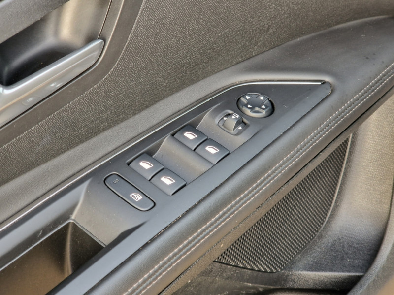 Photo 19 de l'offre de PEUGEOT 5008 1.6 BlueHDi 120ch SetS EAT6 Allure Business à 24490€ chez Centrale auto marché Périgueux