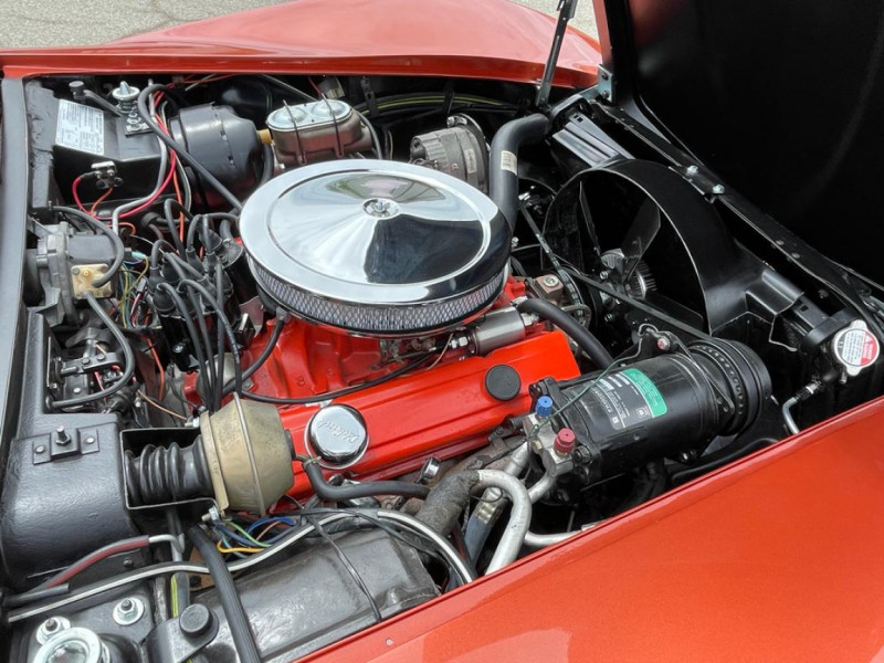 Photo 17 de l'offre de CHEVROLET CORVETTE C3 1972 5.7 350 CI V8 COOPER à 42500€ chez Centrale auto marché Périgueux