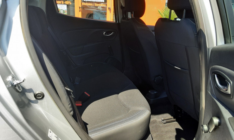 Photo 41 de l'offre de RENAULT CLIO IV dCi 90 E6C EDC Business à 14990€ chez Centrale auto marché Périgueux