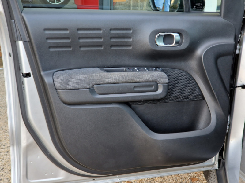 Photo 12 de l'offre de CITROEN C3 AIRCROSS PureTech 110 SetS EAT6 Feel Business à 15990€ chez Centrale auto marché Périgueux