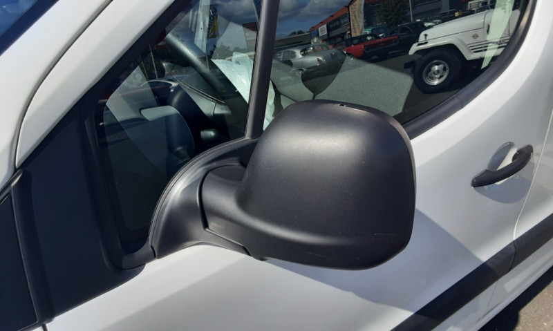 Photo 48 de l'offre de CITROEN BERLINGO BlueHDi 100 Business  à 12990€ chez Centrale auto marché Périgueux