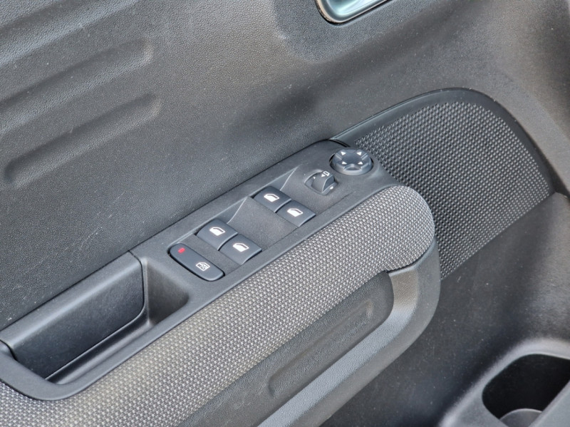 Photo 11 de l'offre de CITROEN C3 AIRCROSS PureTech 110 SetS EAT6 Feel Business à 15990€ chez Centrale auto marché Périgueux