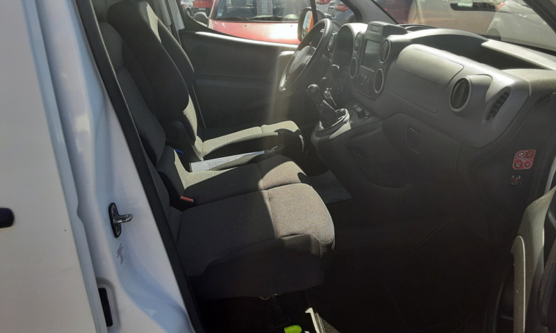 Photo 36 de l'offre de CITROEN BERLINGO BlueHDi 100 Business  à 12990€ chez Centrale auto marché Périgueux