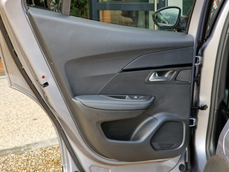 Photo 16 de l'offre de PEUGEOT 2008 BlueHDi 100 SetS BVM6 Allure Business  à 21990€ chez Centrale auto marché Périgueux