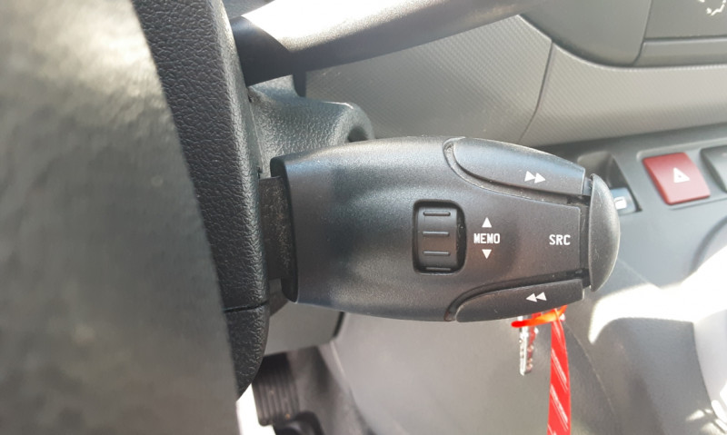 Photo 16 de l'offre de CITROEN BERLINGO BlueHDi 100 Business  à 12990€ chez Centrale auto marché Périgueux