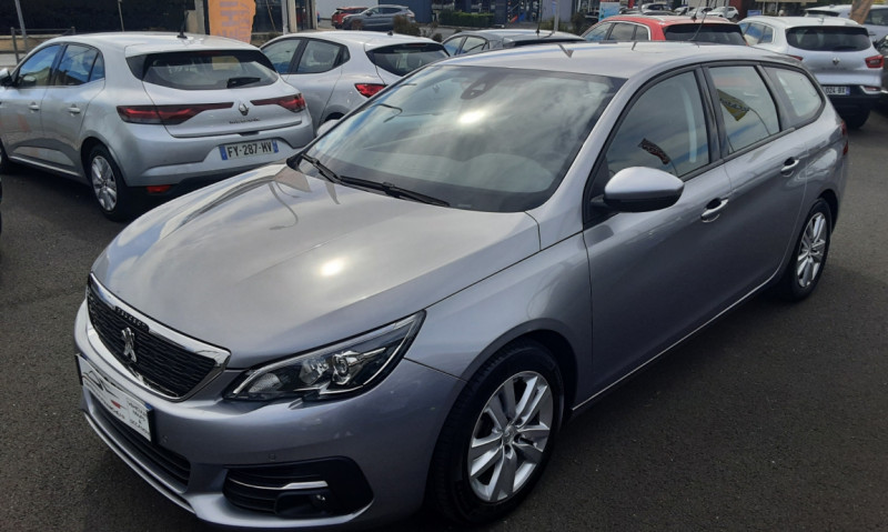 Photo 43 de l'offre de PEUGEOT 308 SW BlueHDi 130ch SetS BVM6 Active Business à 16890€ chez Centrale auto marché Périgueux