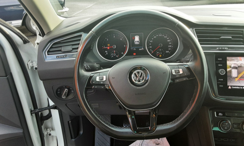Photo 9 de l'offre de VOLKSWAGEN TIGUAN 2.0 TDI 150 Confortline Business  à 20990€ chez Centrale auto marché Périgueux