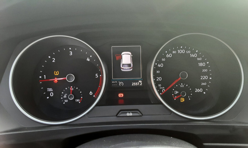Photo 5 de l'offre de VOLKSWAGEN TIGUAN 2.0 TDI 150 Confortline Business  à 20990€ chez Centrale auto marché Périgueux