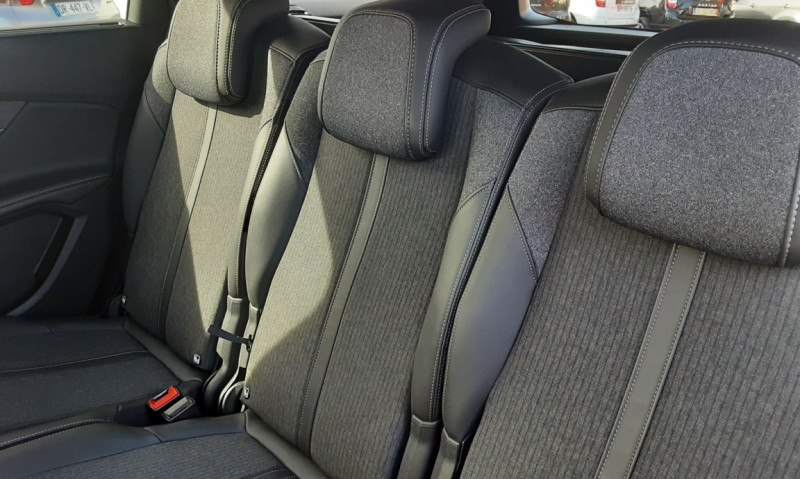 Photo 15 de l'offre de PEUGEOT 5008 BlueHDi 130ch SetS BVM6 GT Line à 23990€ chez Centrale auto marché Périgueux