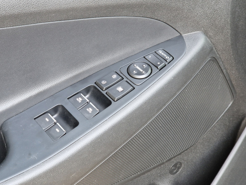 Photo 12 de l'offre de HYUNDAI TUCSON 1.6 CRDi 115 Creative à 19990€ chez Centrale auto marché Périgueux