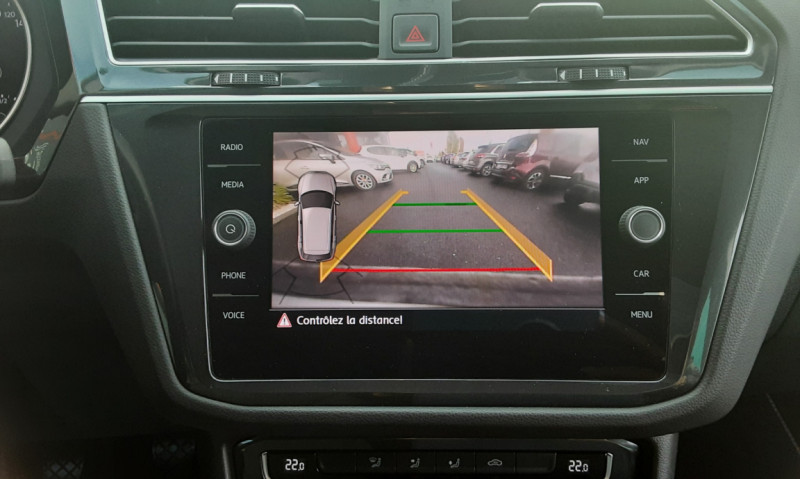 Photo 4 de l'offre de VOLKSWAGEN TIGUAN 2.0 TDI 150 Confortline Business  à 20990€ chez Centrale auto marché Périgueux