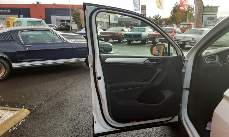 Photo 40 de l'offre de VOLKSWAGEN TIGUAN 2.0 TDI 150 Confortline Business  à 20990€ chez Centrale auto marché Périgueux