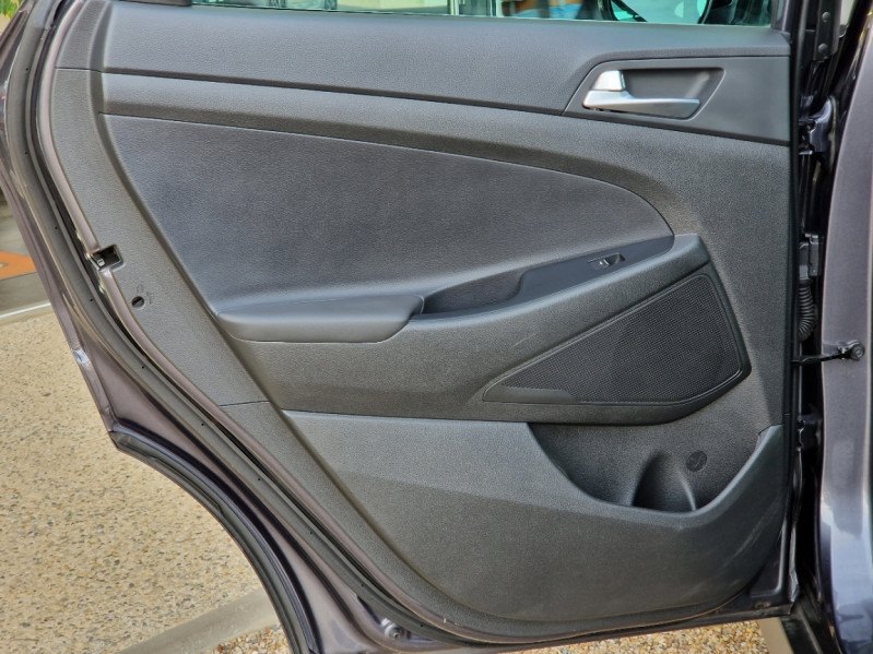 Photo 19 de l'offre de HYUNDAI TUCSON 1.6 CRDi 115 Creative à 19990€ chez Centrale auto marché Périgueux