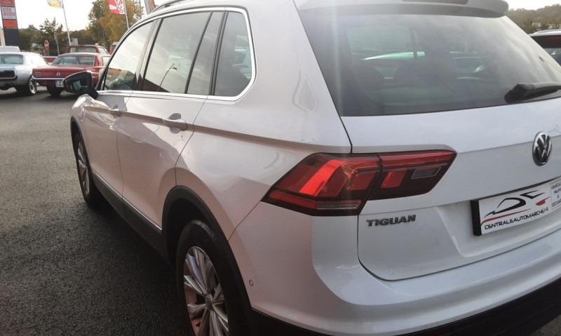 Photo 38 de l'offre de VOLKSWAGEN TIGUAN 2.0 TDI 150 Confortline Business  à 20990€ chez Centrale auto marché Périgueux