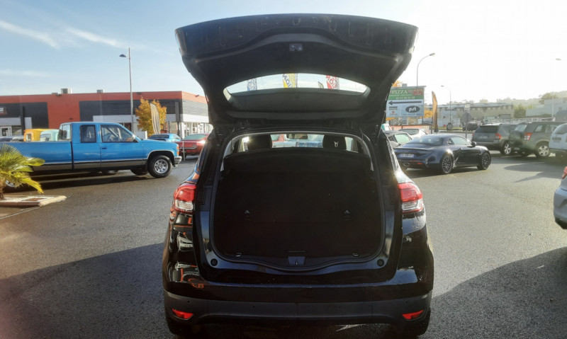Photo 38 de l'offre de RENAULT SCENIC IV dCi 110 Energy Business  à 14690€ chez Centrale auto marché Périgueux