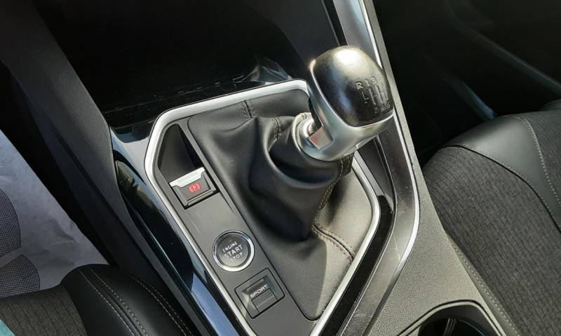 Photo 35 de l'offre de PEUGEOT 5008 BlueHDi 130ch SetS BVM6 GT Line à 23990€ chez Centrale auto marché Périgueux