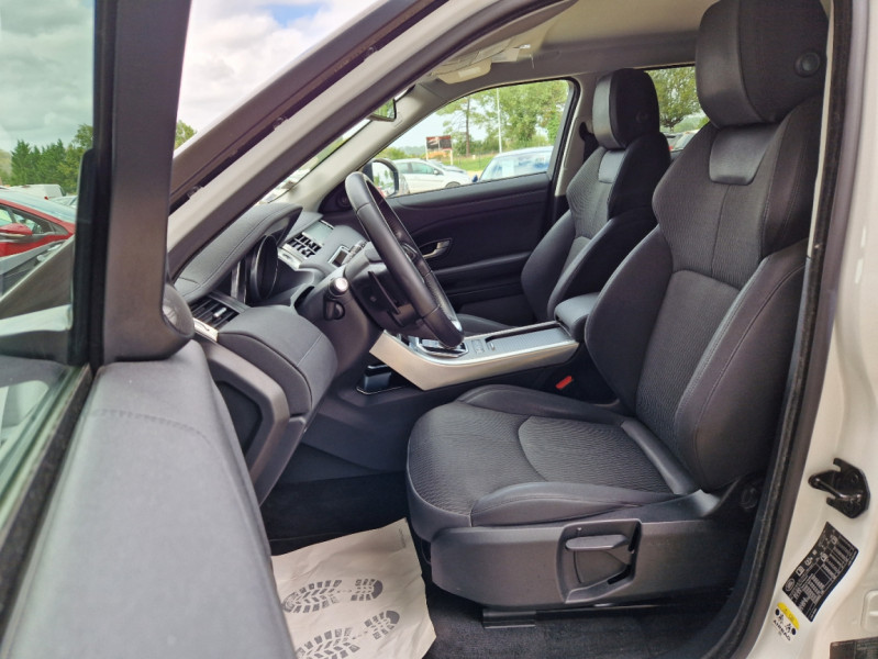 Photo 21 de l'offre de LAND-ROVER RANGE ROVER EVOQUE TD4 150 BVA Business à 24490€ chez Centrale auto marché Périgueux