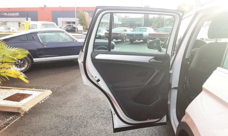 Photo 42 de l'offre de VOLKSWAGEN TIGUAN 2.0 TDI 150 Confortline Business  à 20990€ chez Centrale auto marché Périgueux