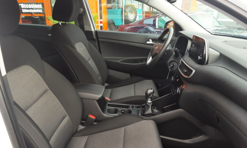Photo 48 de l'offre de HYUNDAI TUCSON 1.6 CRDi 115 hybrid Business  à 18990€ chez Centrale auto marché Périgueux