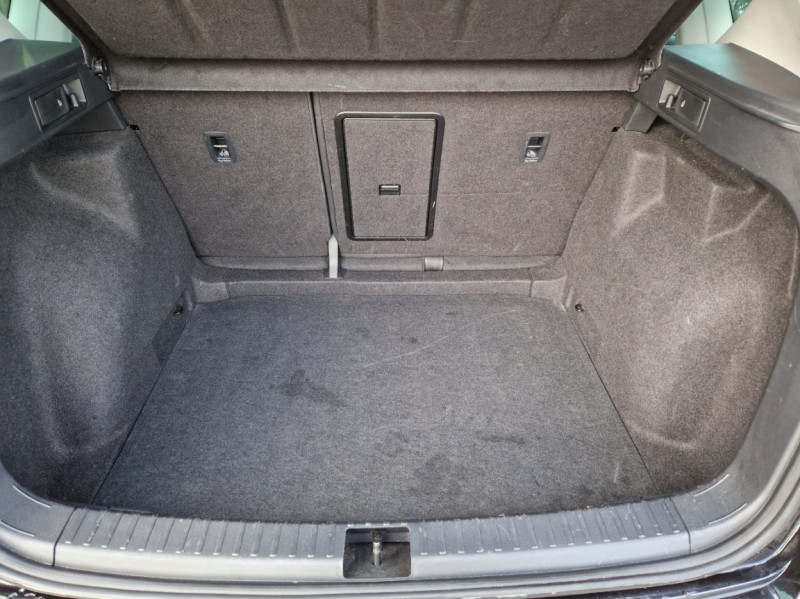 Photo 13 de l'offre de SEAT ATECA 1.6 TDI 115 ch Start/Stop DSG7 Style Business à 20990€ chez Centrale auto marché Périgueux