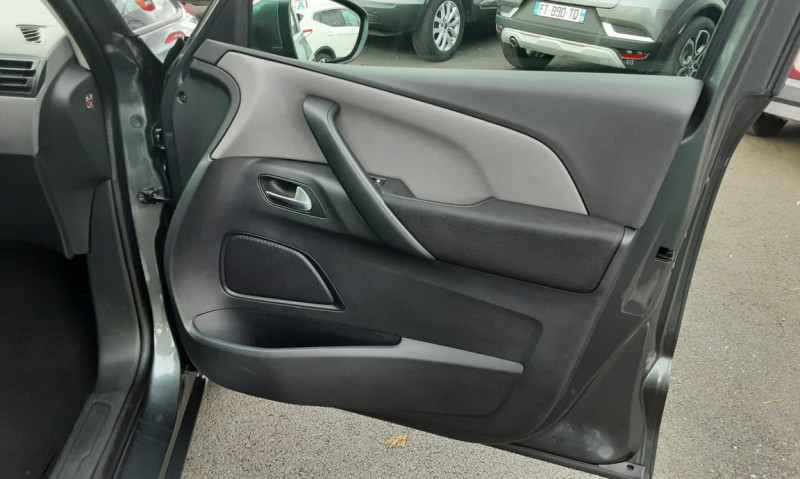 Photo 20 de l'offre de CITROEN C4 PICASSO BlueHDi 120 SetS Exclusive à 11490€ chez Centrale auto marché Périgueux