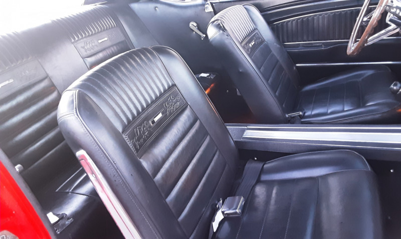 Photo 12 de l'offre de FORD MUSTANG COUPE GT 289CI V8 ROUGE à 42500€ chez Centrale auto marché Périgueux